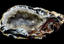 Gemstones: Birth from the inside of the earth